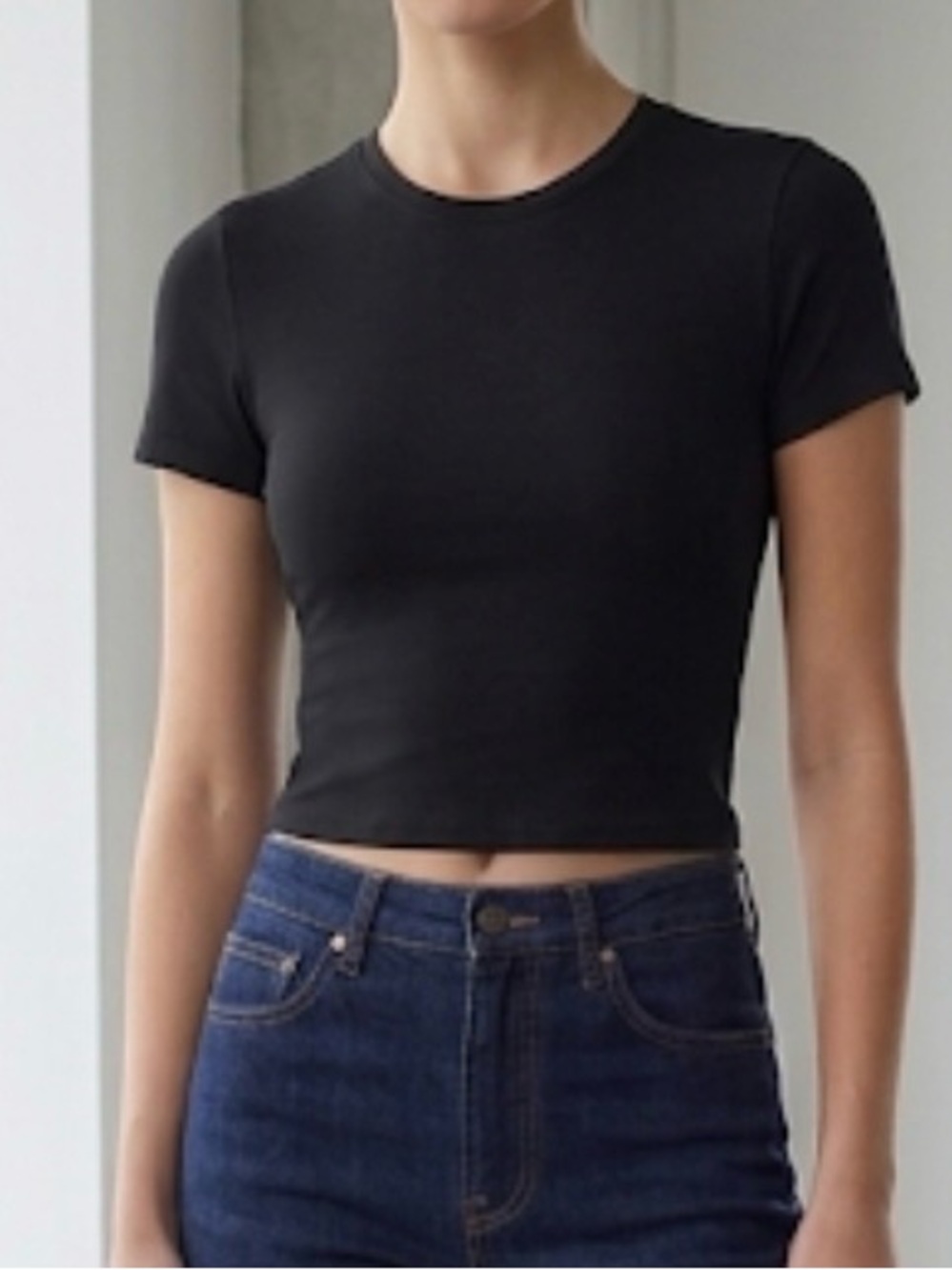 Babaton Aritzia Black Contour Crew Neck Short Sleeve Fitted Top Small Minimalist